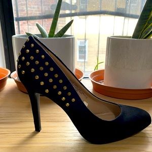 Mossimo Suede Heels with Studs, size 6